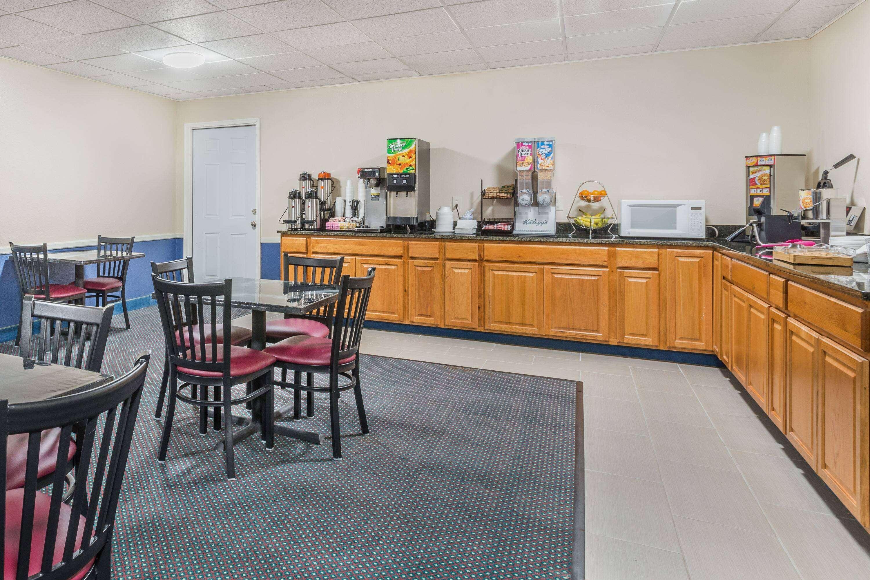 Howard Johnson By Wyndham Bangor Exterior foto